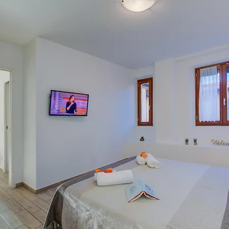 La Finestra Di Laura - Happy Apartment Laveno-Mombello