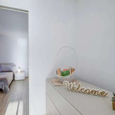 La Finestra Di Laura - Happy Apartment Laveno-Mombello